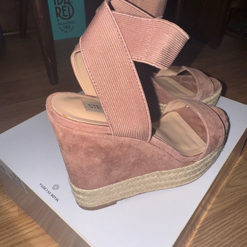 Steve Madden Women's Pink Wedge Sandals - Picture 2 of 4